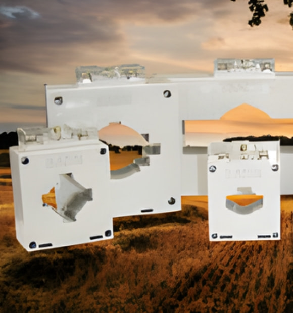 Linha de transformadores de corrente da Sassi em diferentes tamanhos e formatos, projetados para medição e proteção elétrica.